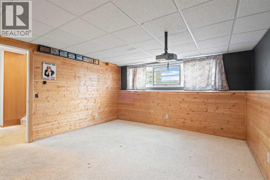 Single Family House Bi-level for Sale in   Avenue SE Ogden Calgary 