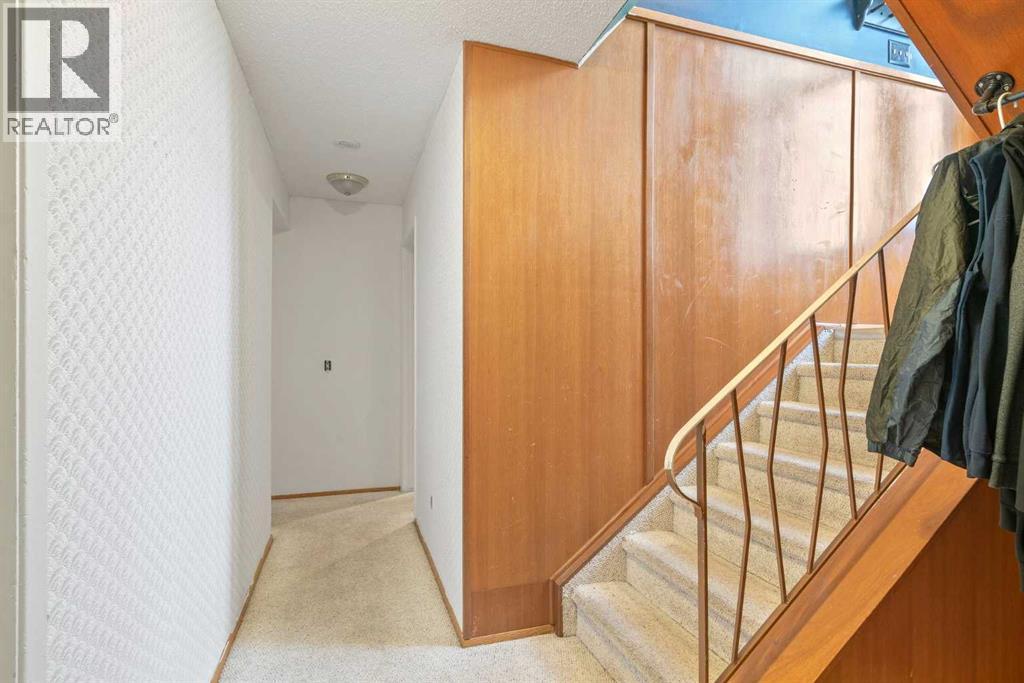 Single Family House Bi-level for Sale in   Avenue SE Ogden Calgary 
