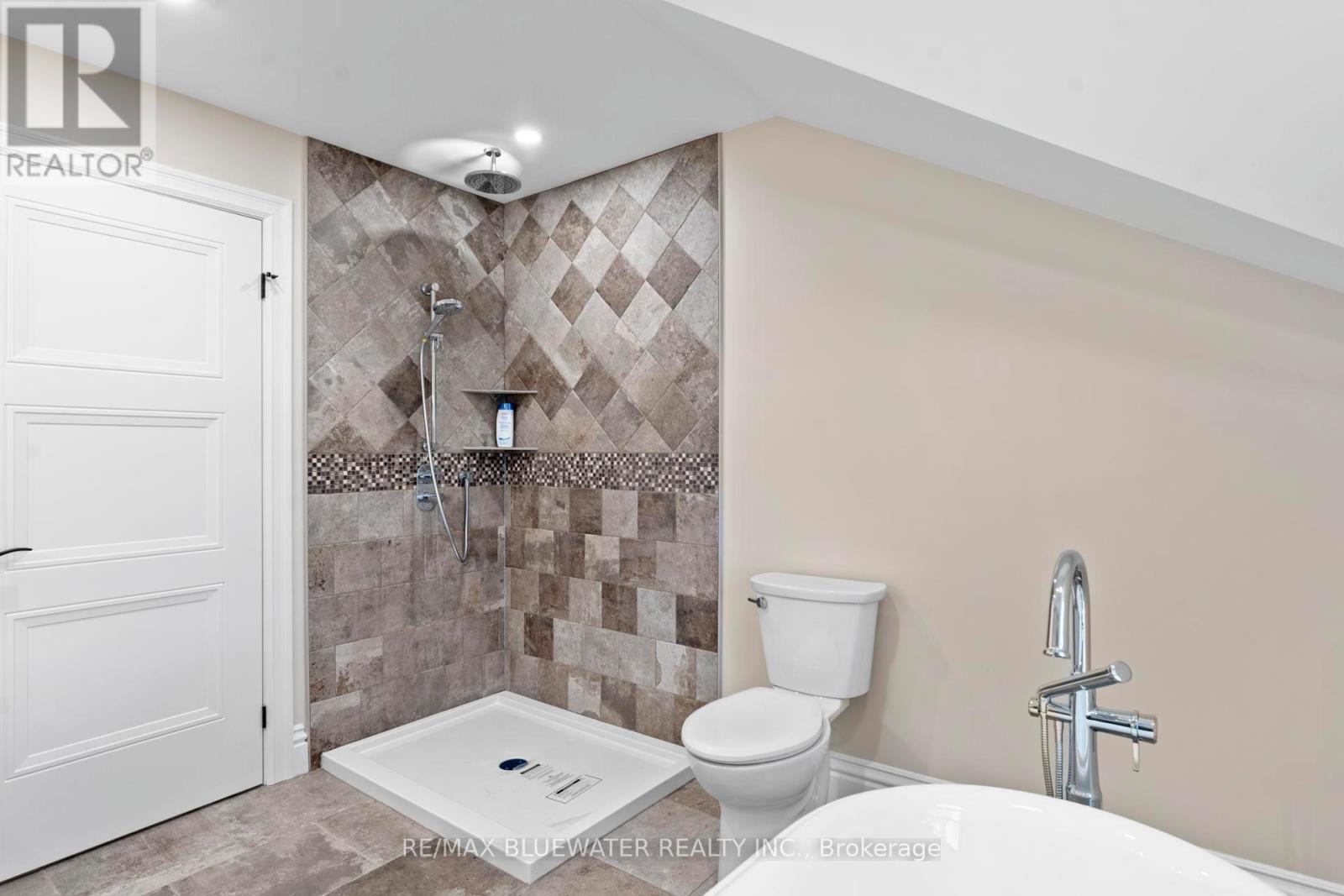 Second Level - 4pc Bathroom