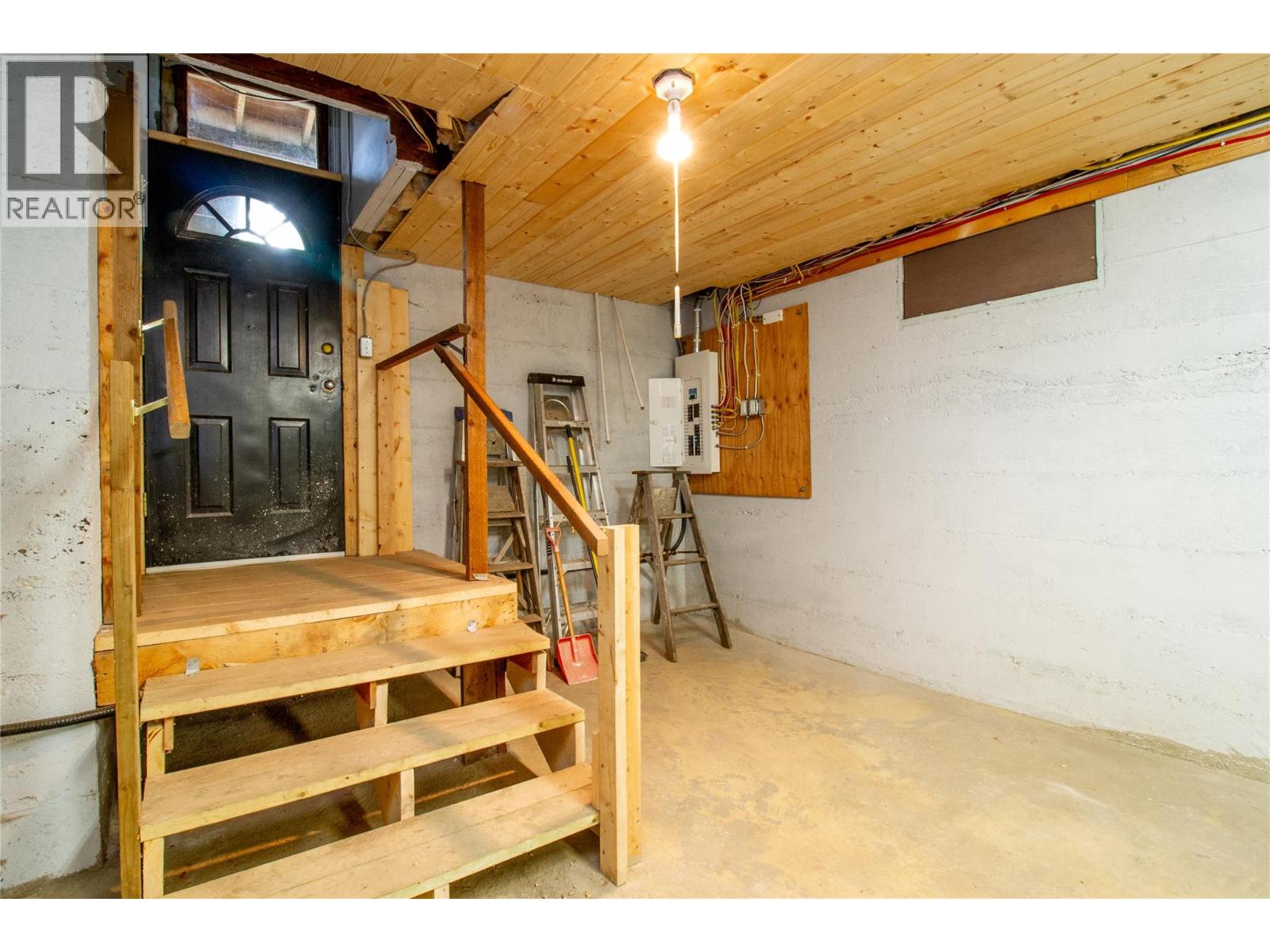 419 First Street, Revelstoke