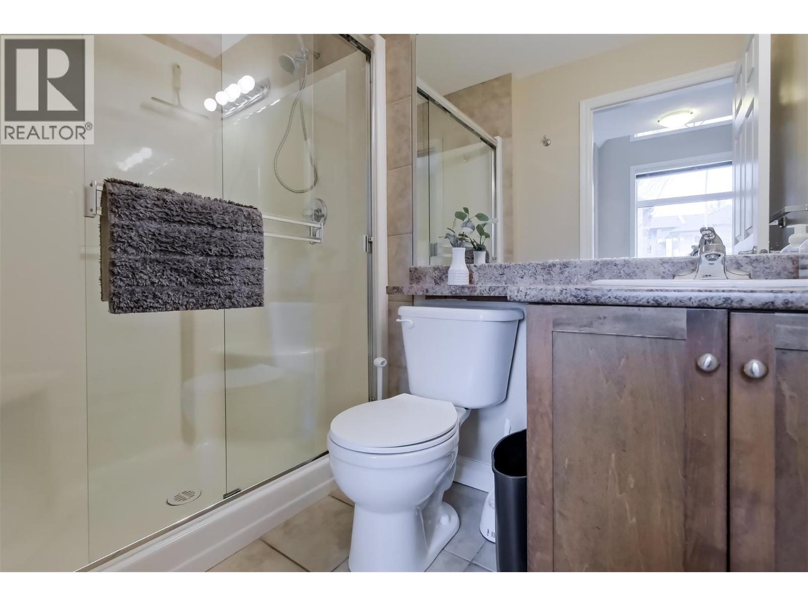 101 1128 Sunset Drive, Kelowna