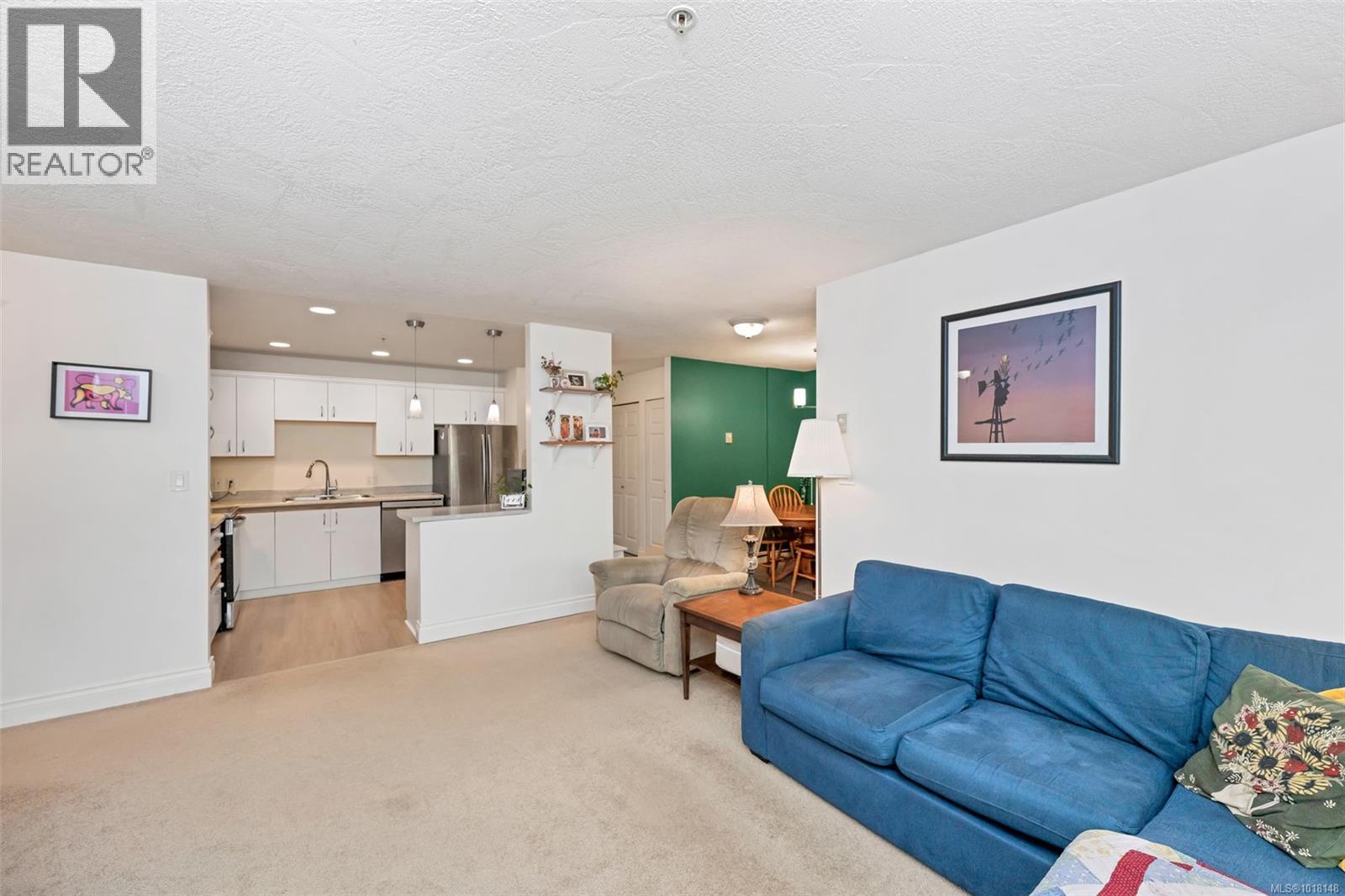 204 3363 Glasgow Avenue, Saanich