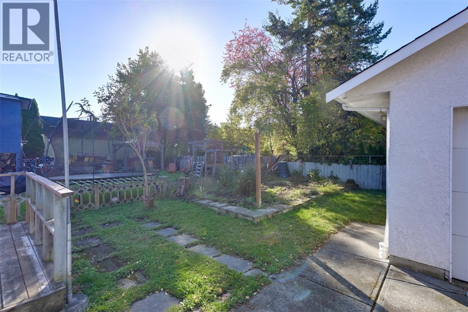  2336 Howard Street, Victoria