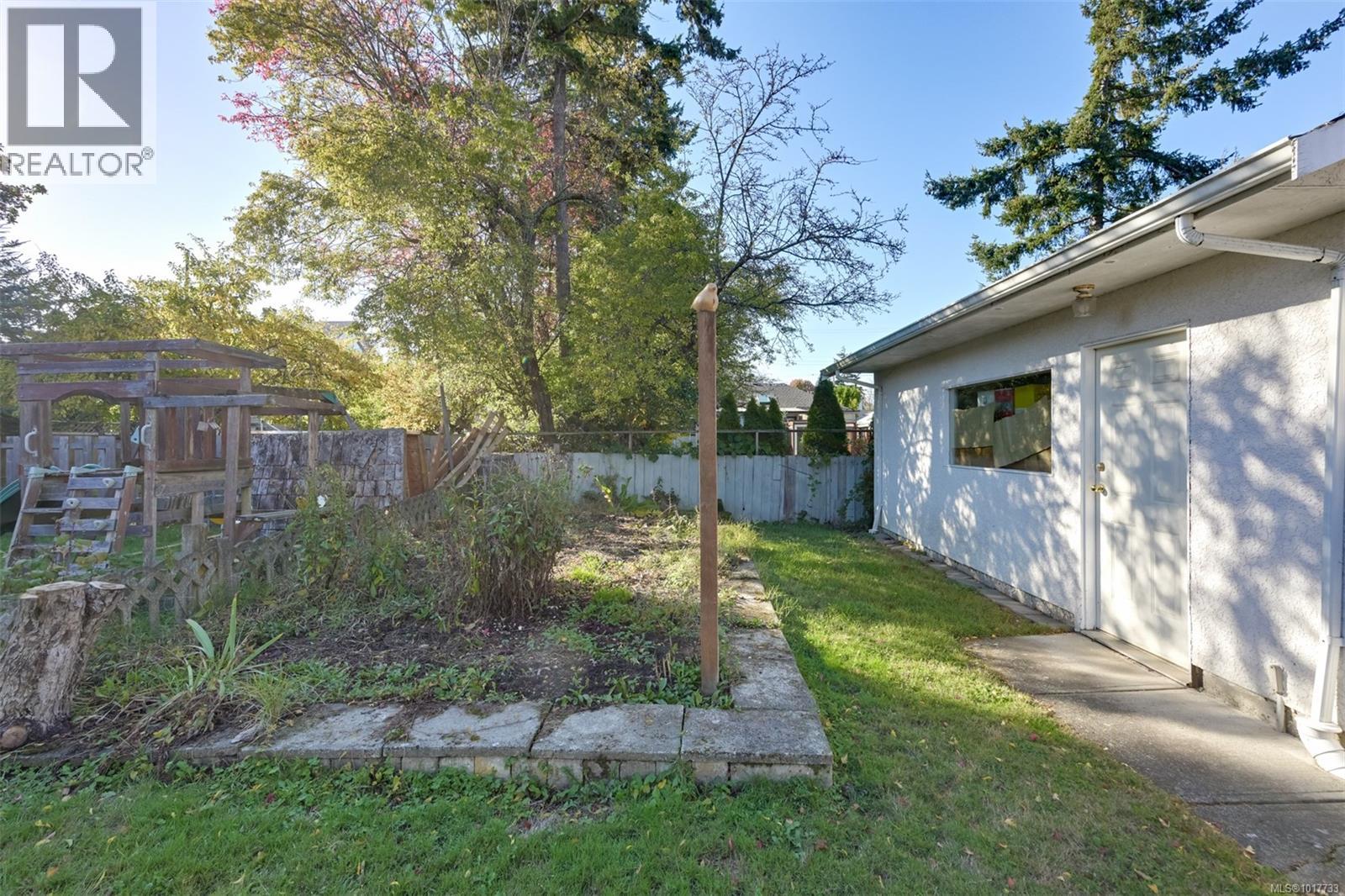  2336 Howard Street, Victoria