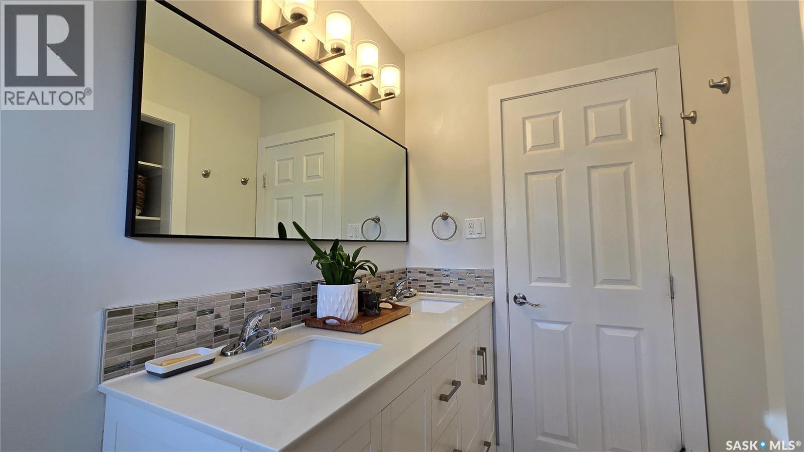 Single Family House Bungalow for Sale in  DEMARCO DRIVE Regina 