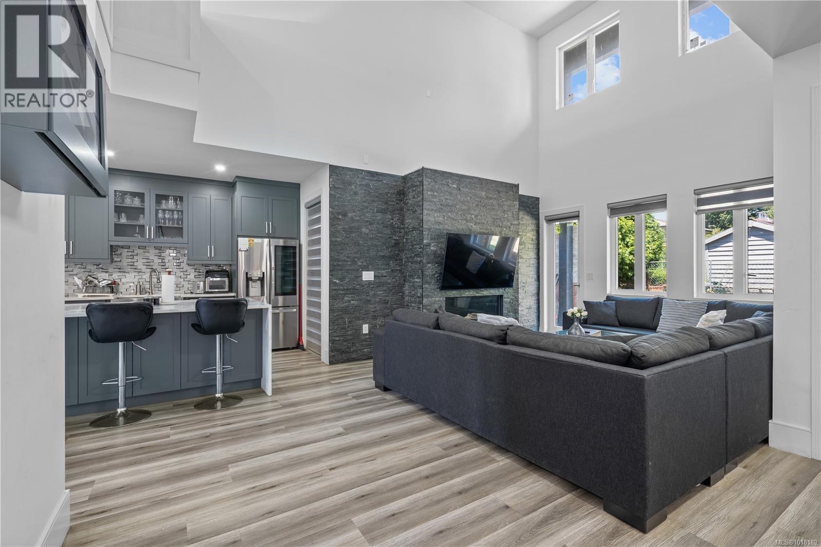  146 Cadillac Avenue, Saanich