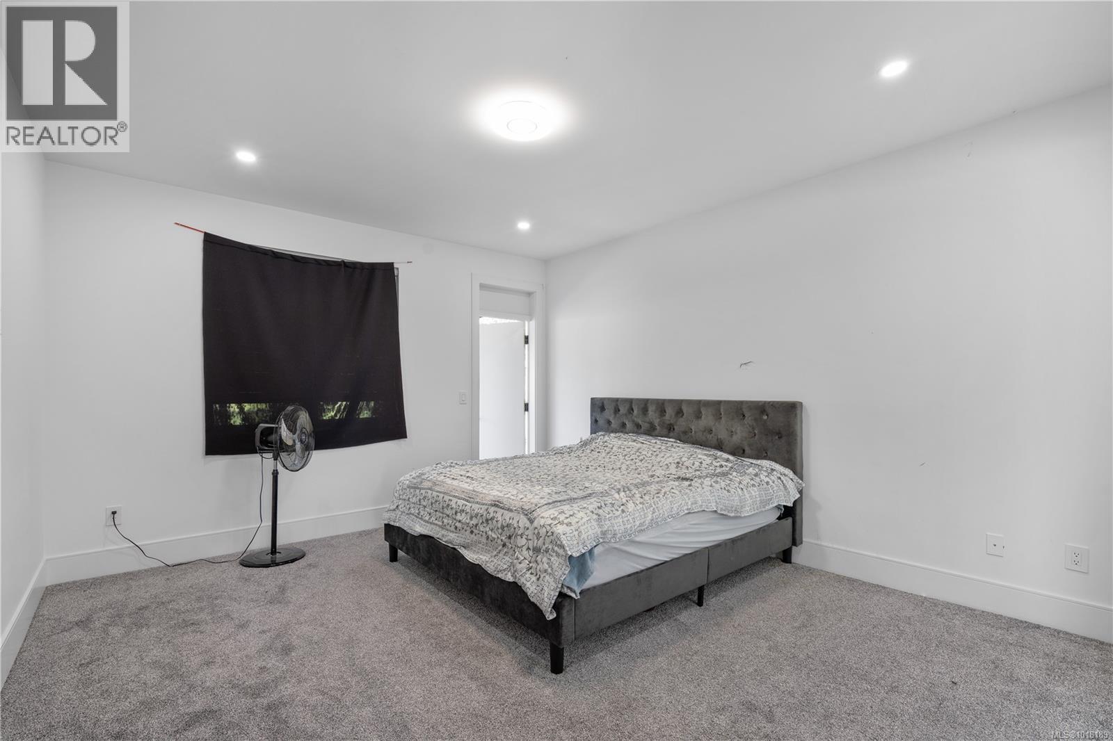  146 Cadillac Avenue, Saanich