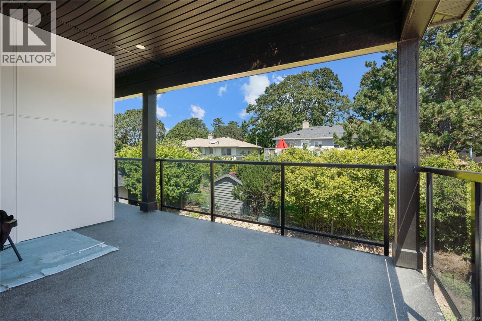  146 Cadillac Avenue, Saanich