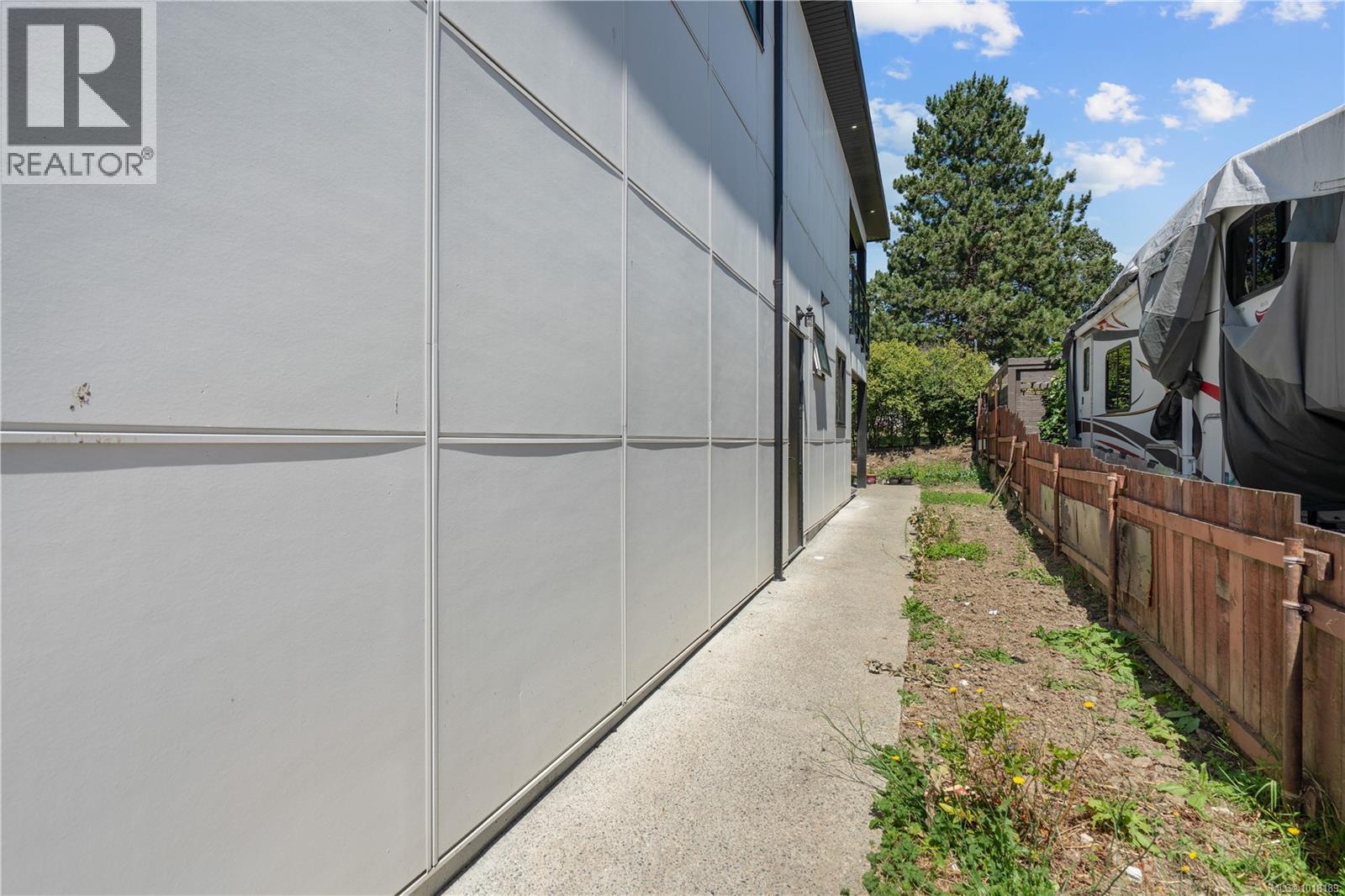  146 Cadillac Avenue, Saanich