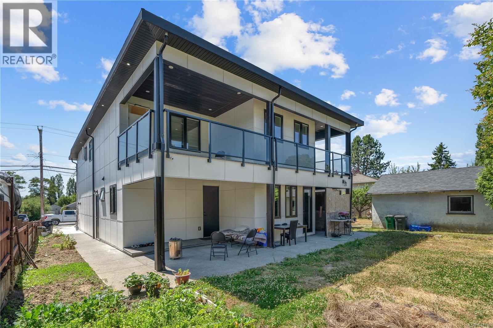  146 Cadillac Avenue, Saanich