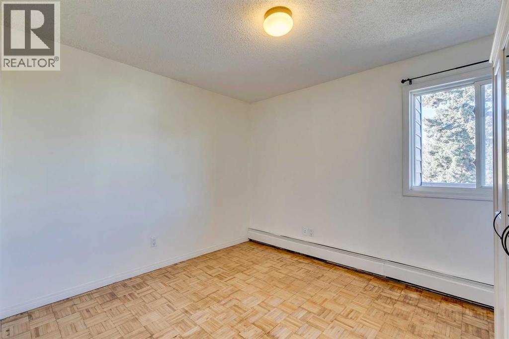 Single Family House for Sale in   A Street SW Bankview Calgary 