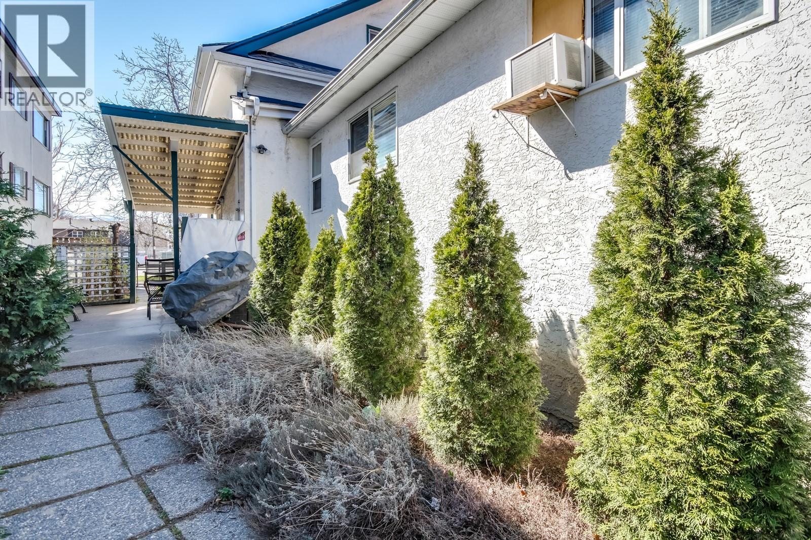  730 Bernard Avenue, Kelowna