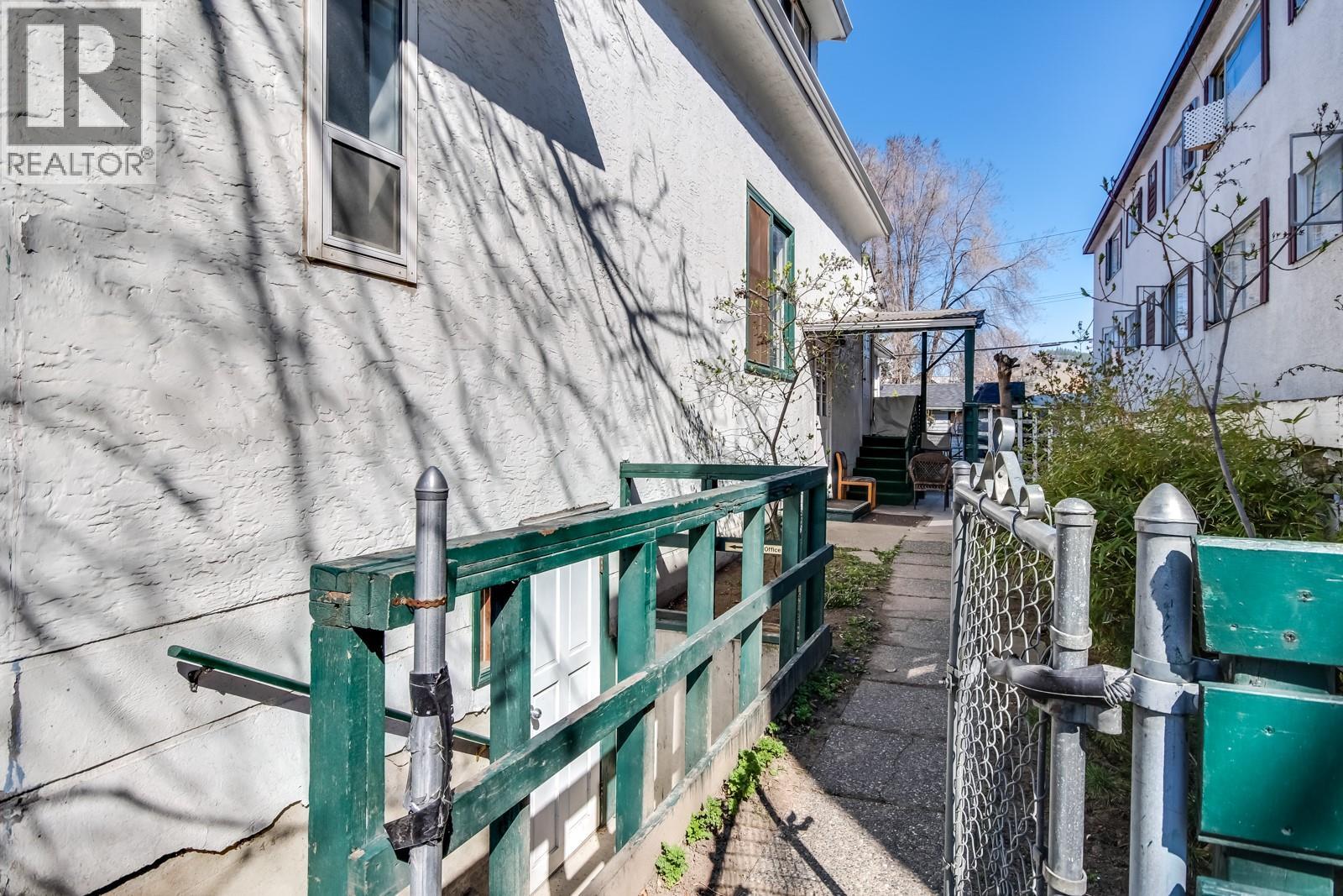  730 Bernard Avenue, Kelowna