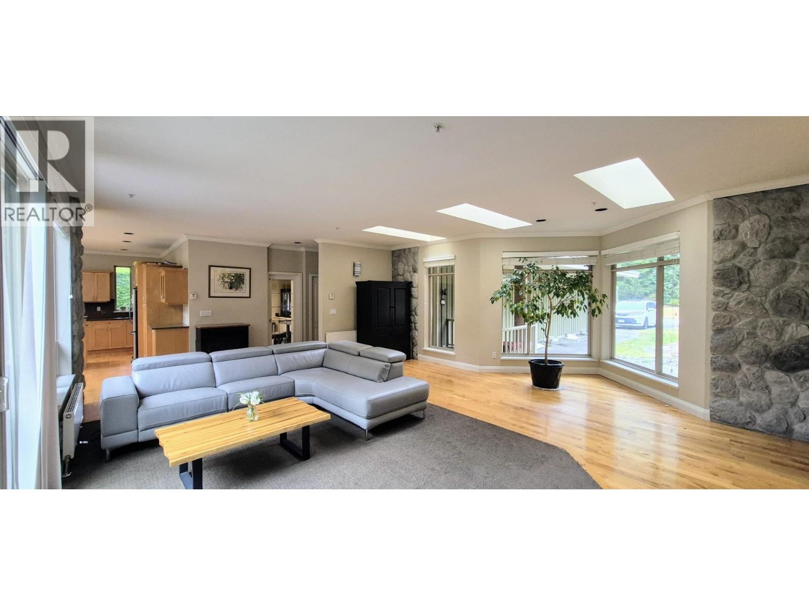 158 STONEGATE DRIVE, West Vancouver