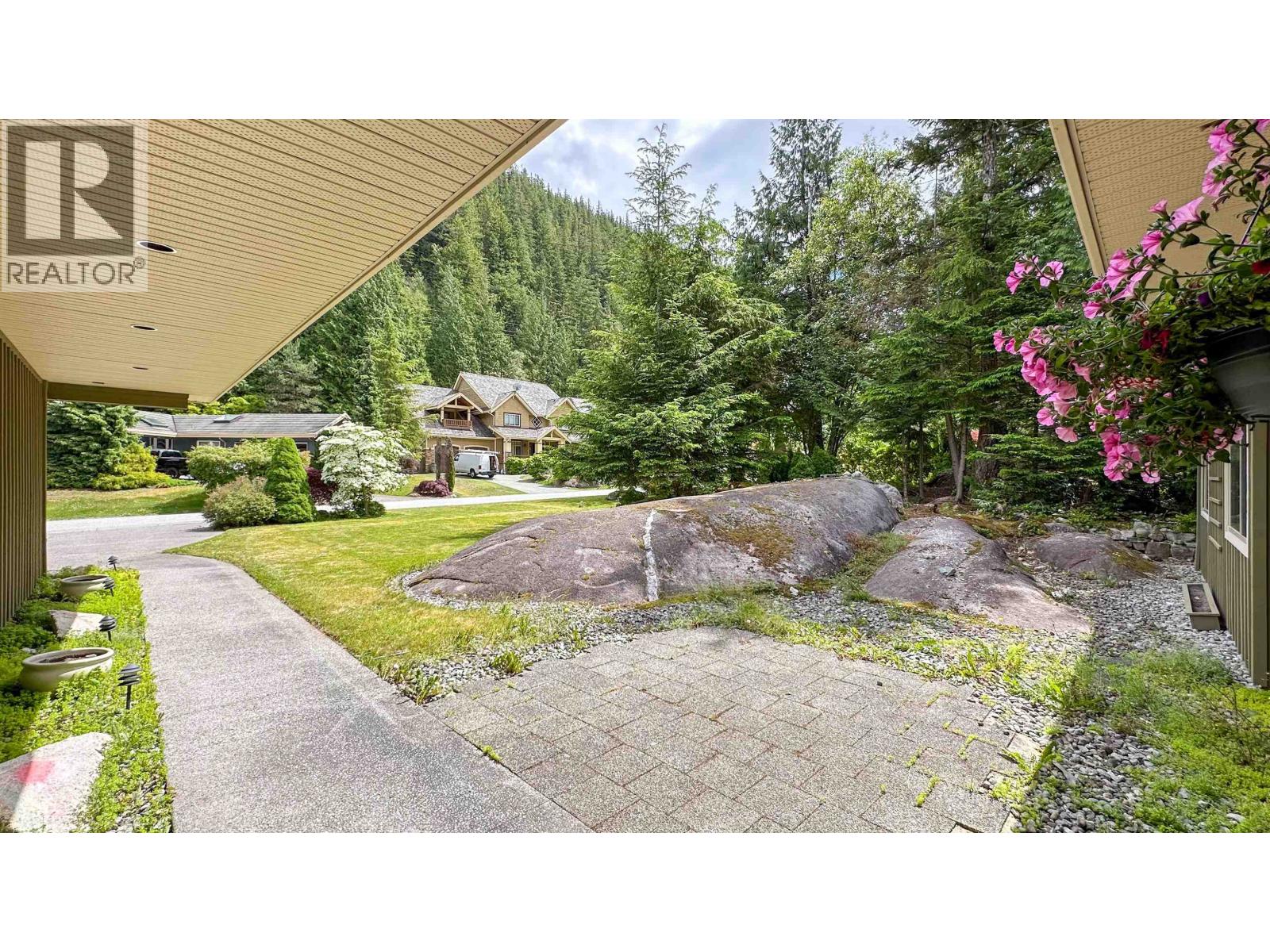 158 STONEGATE DRIVE, West Vancouver