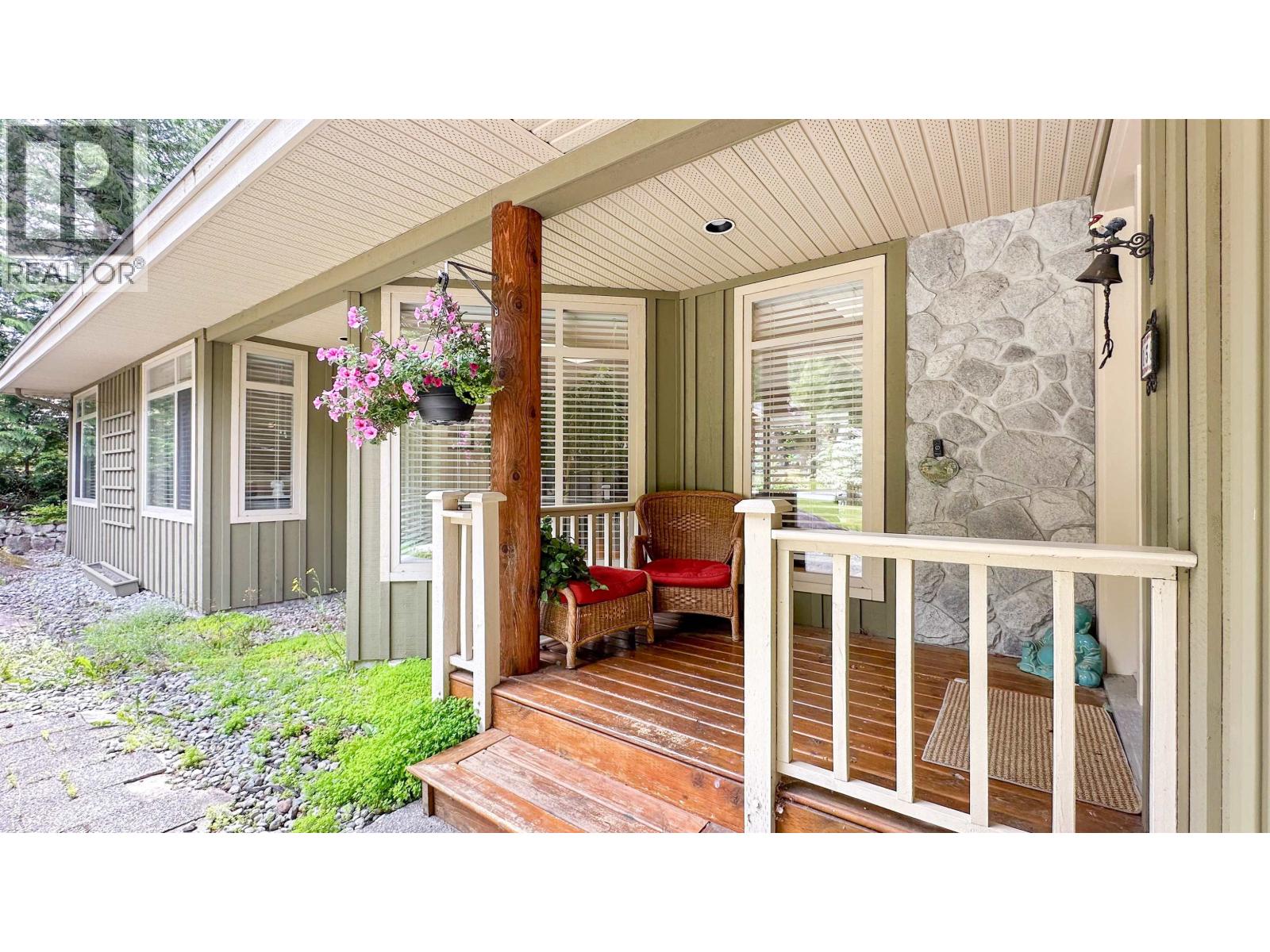 158 STONEGATE DRIVE, West Vancouver