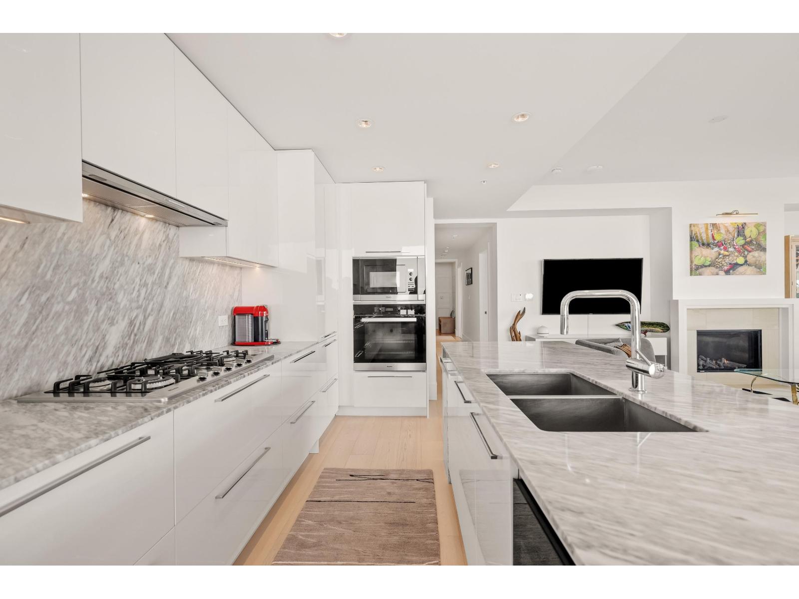 1804 1501 FOSTER STREET, White Rock