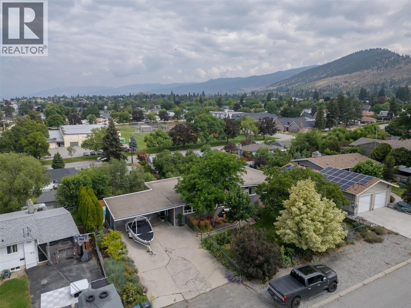 735 ROSS Avenue, Penticton