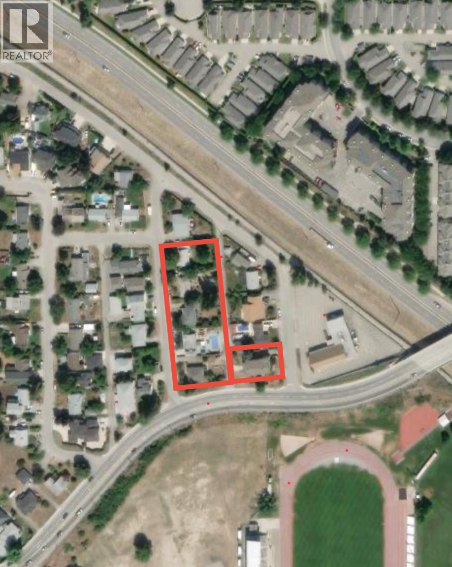 1381 Cherry Crescent E - 1