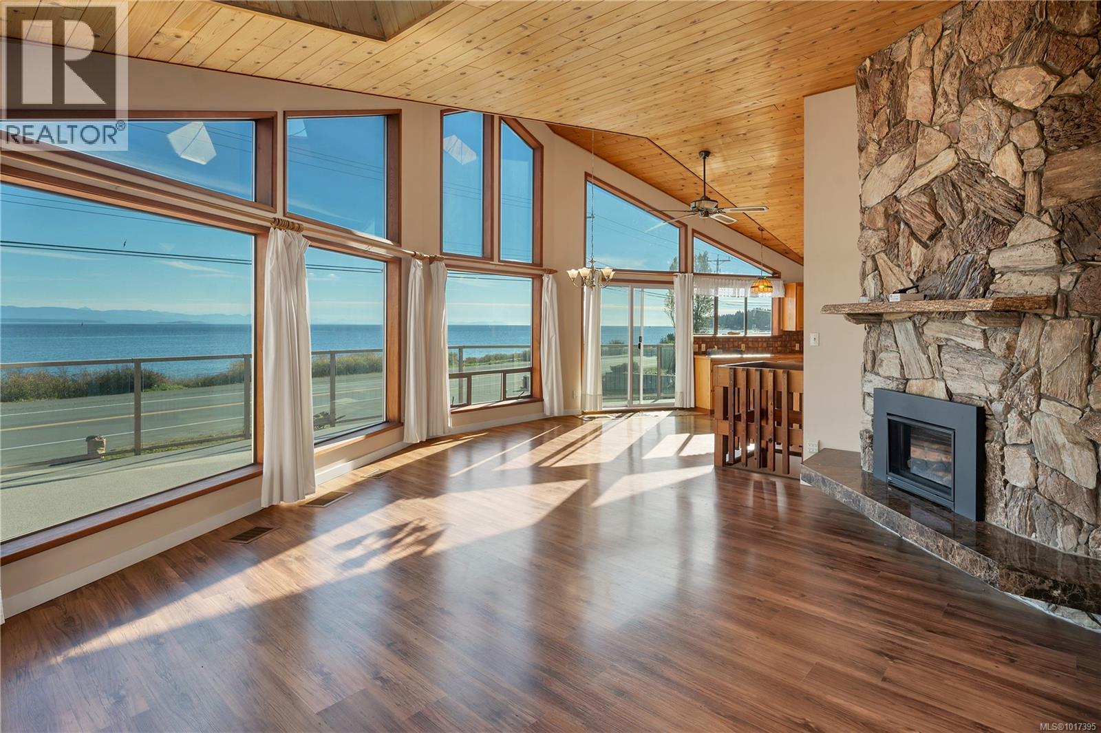 2946 Island Hwy S - 1