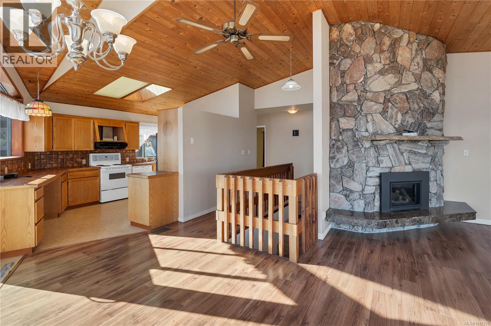 2946 Island Hwy S, Campbell River