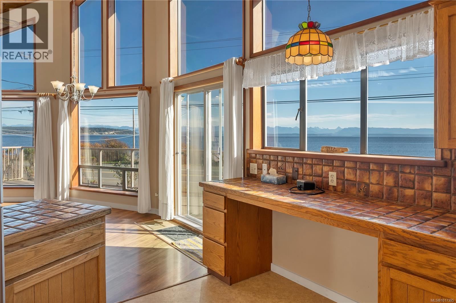 2946 Island Hwy S, Campbell River