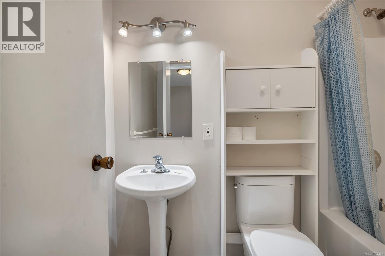 2946 Island Hwy S, Campbell River