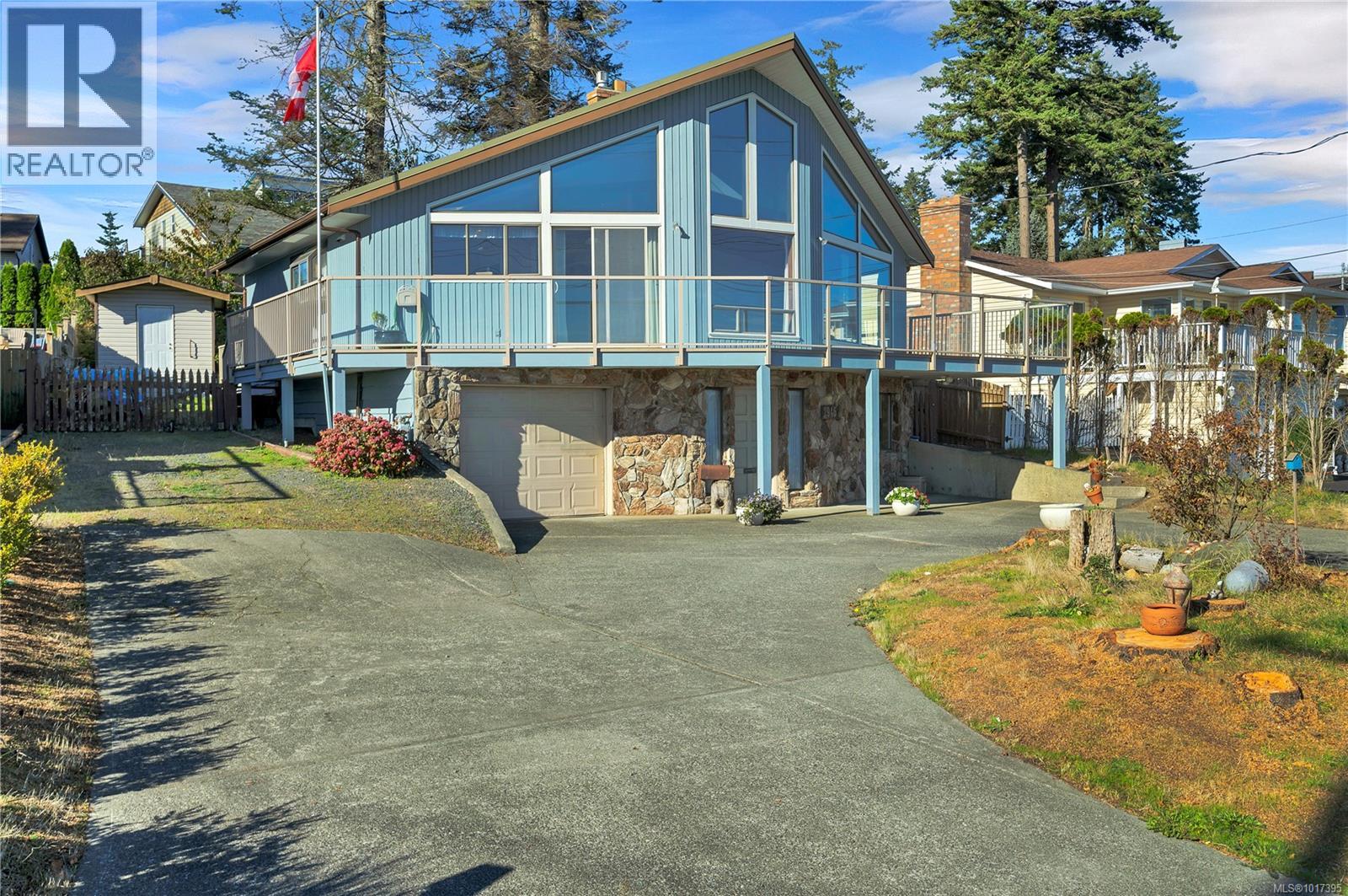 2946 Island Hwy S, Campbell River
