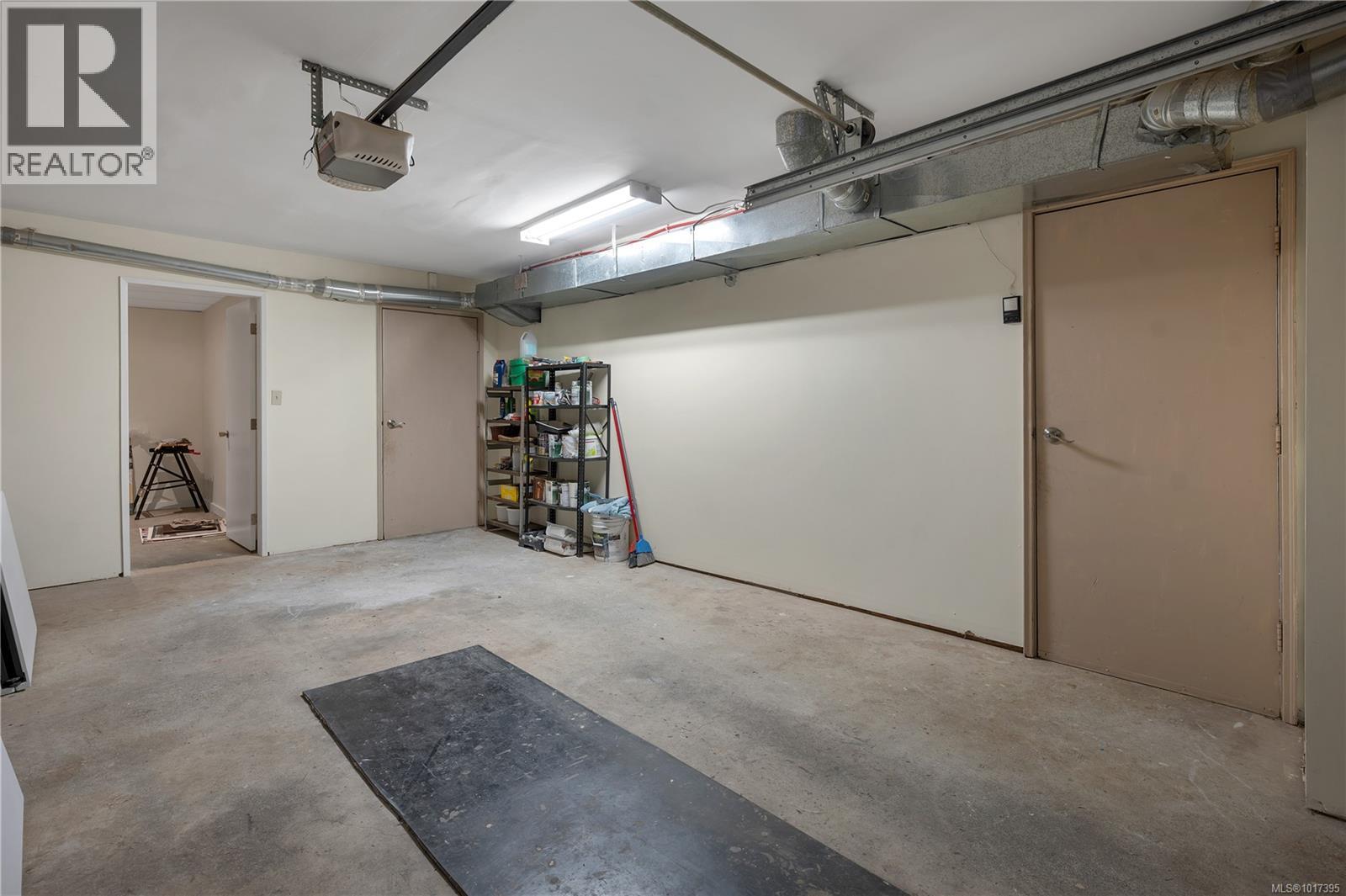 2946 Island Hwy S, Campbell River