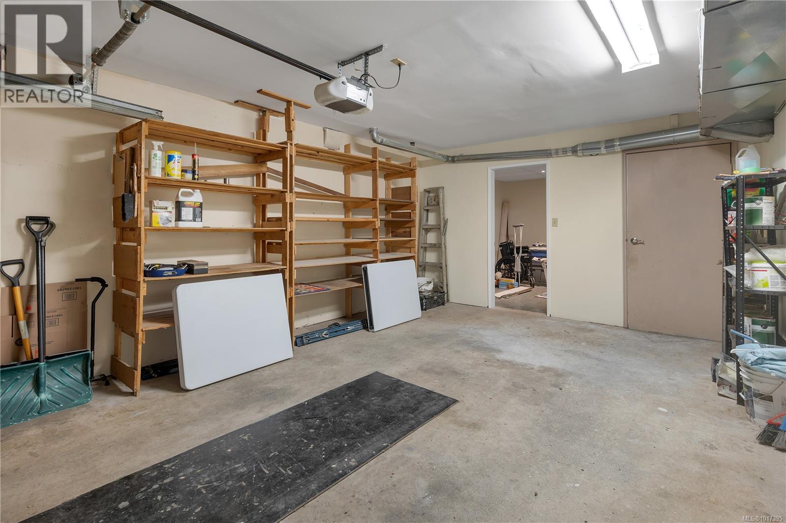 2946 Island Hwy S, Campbell River