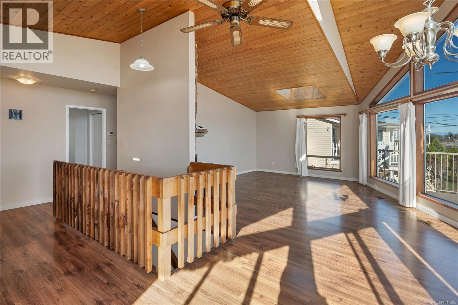 2946 Island Hwy S, Campbell River