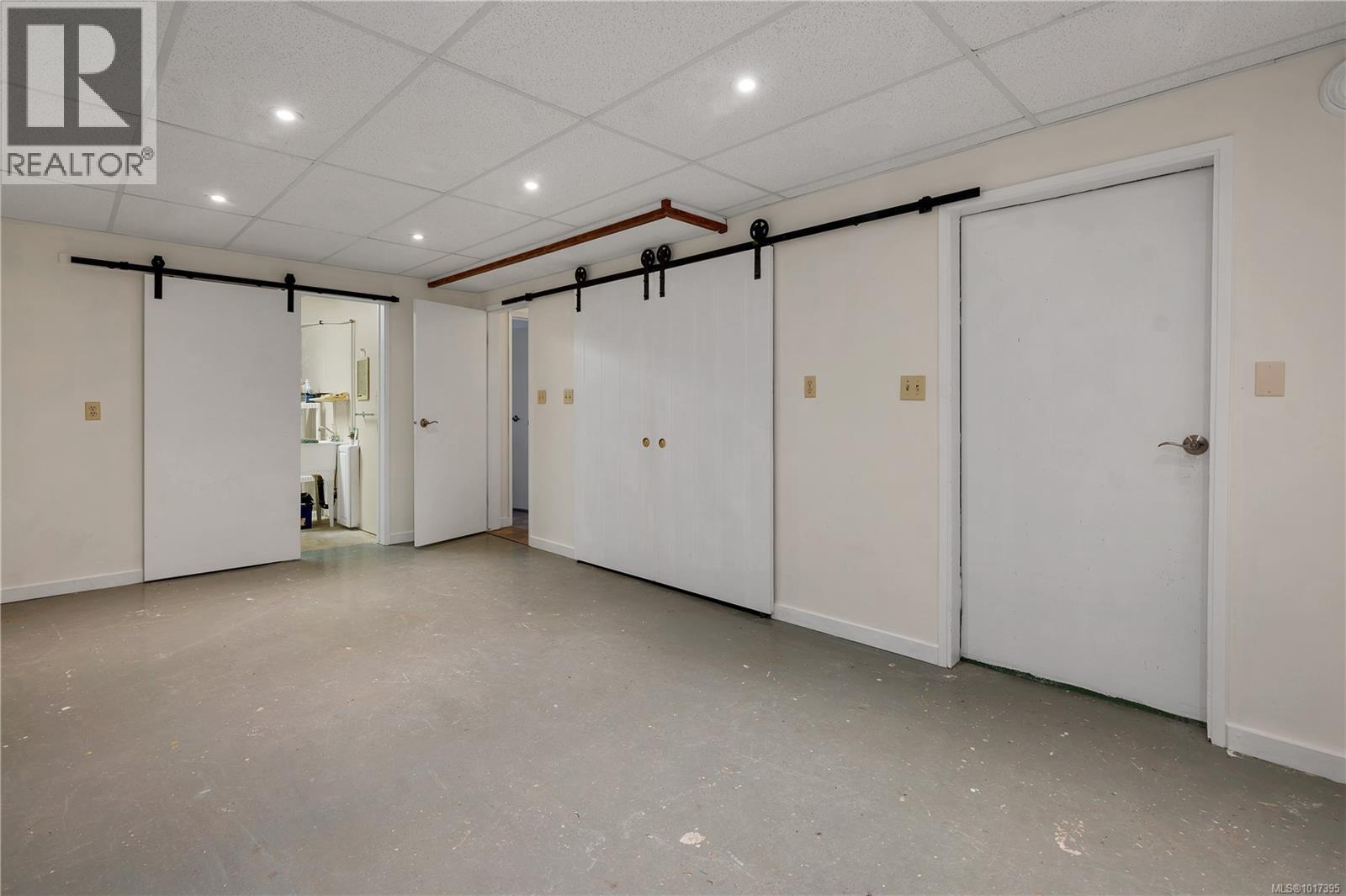 2946 Island Hwy S, Campbell River