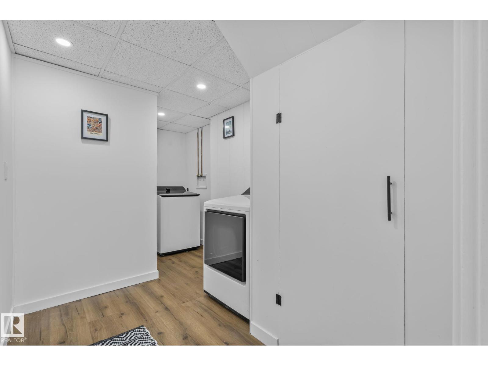 Single Family House Bungalow for Sale in   ST NW Edmonton 