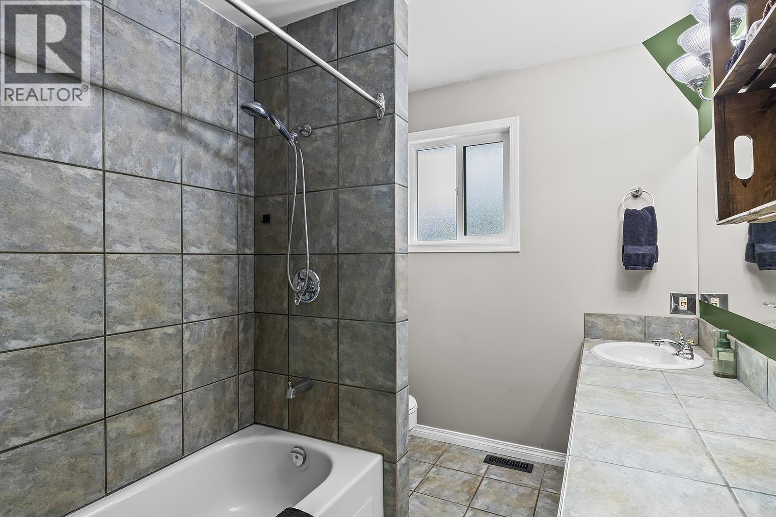  3616 Granada Crescent, West Kelowna