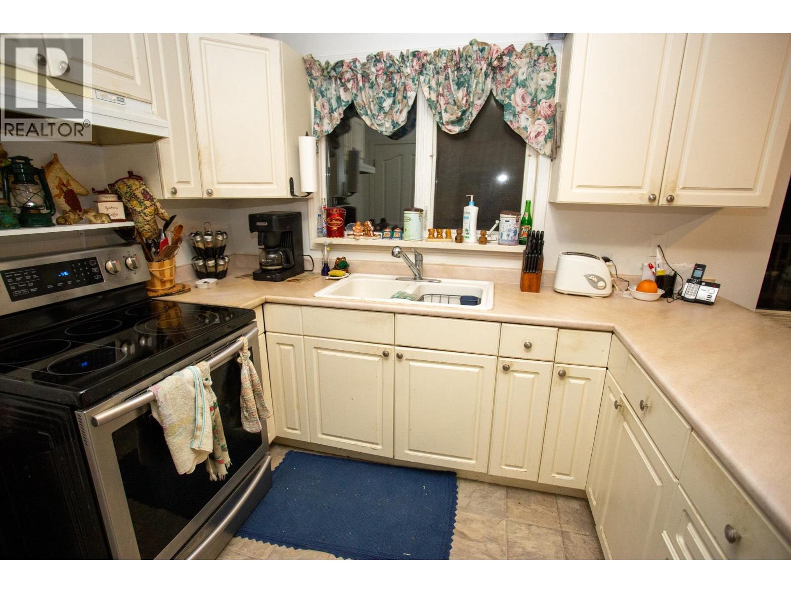 389 S LYON STREET, Prince George