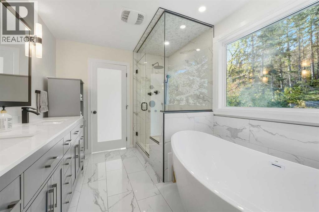 Single Family House for Sale in   Avenue NW Bowness Calgary 