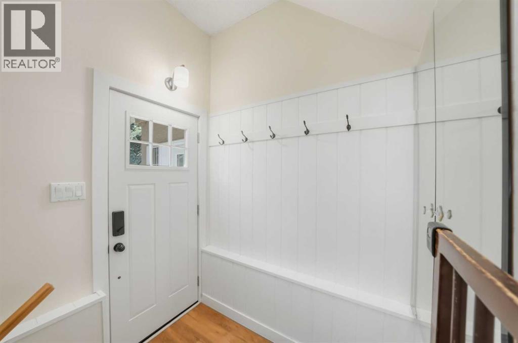 Single Family House for Sale in   Avenue NW Bowness Calgary 