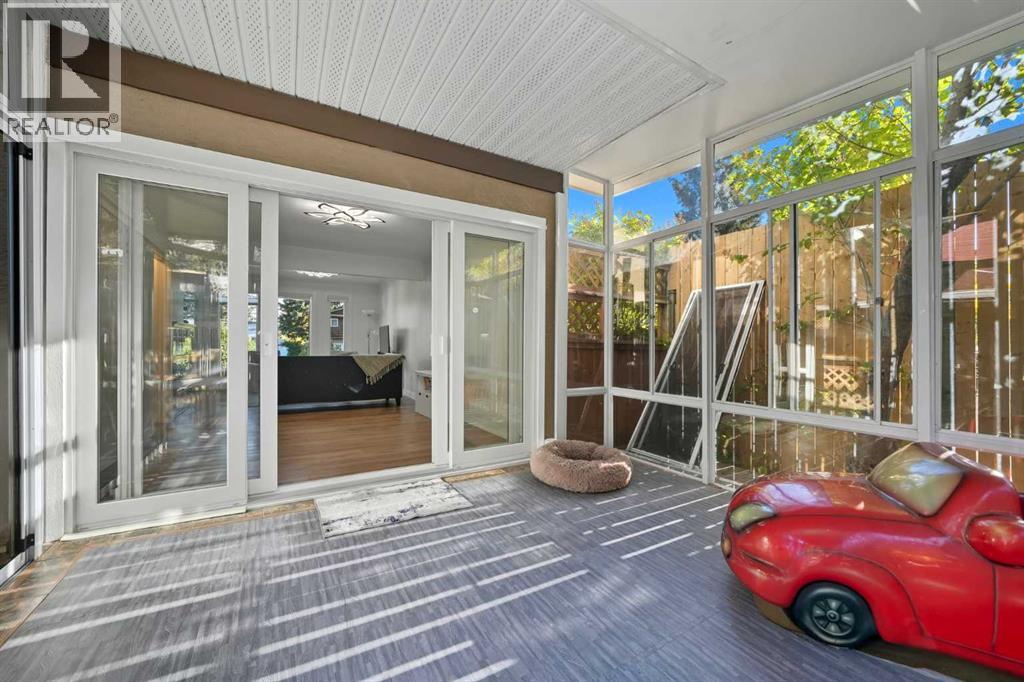 Single Family House for Sale in   Avenue NW Bowness Calgary 