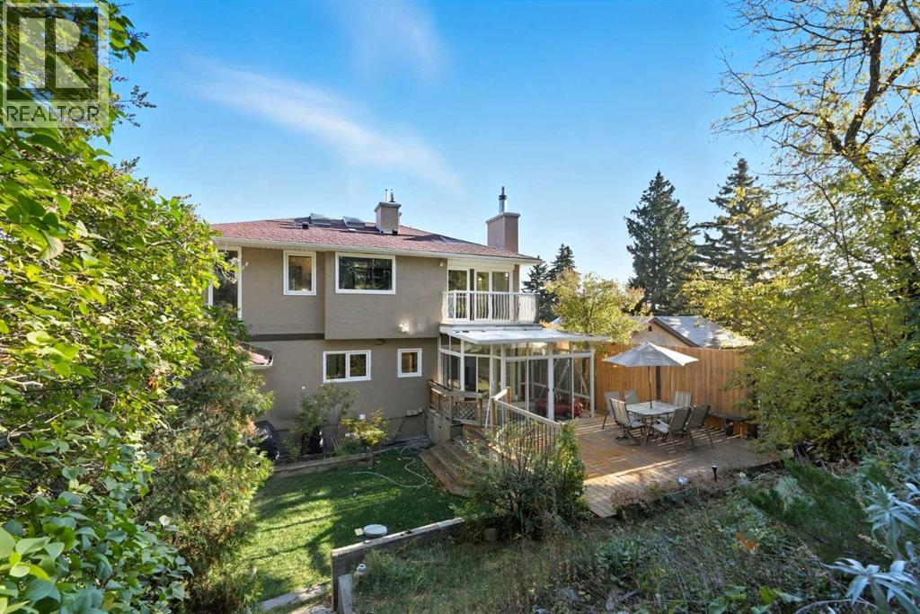 Single Family House for Sale in   Avenue NW Bowness Calgary 