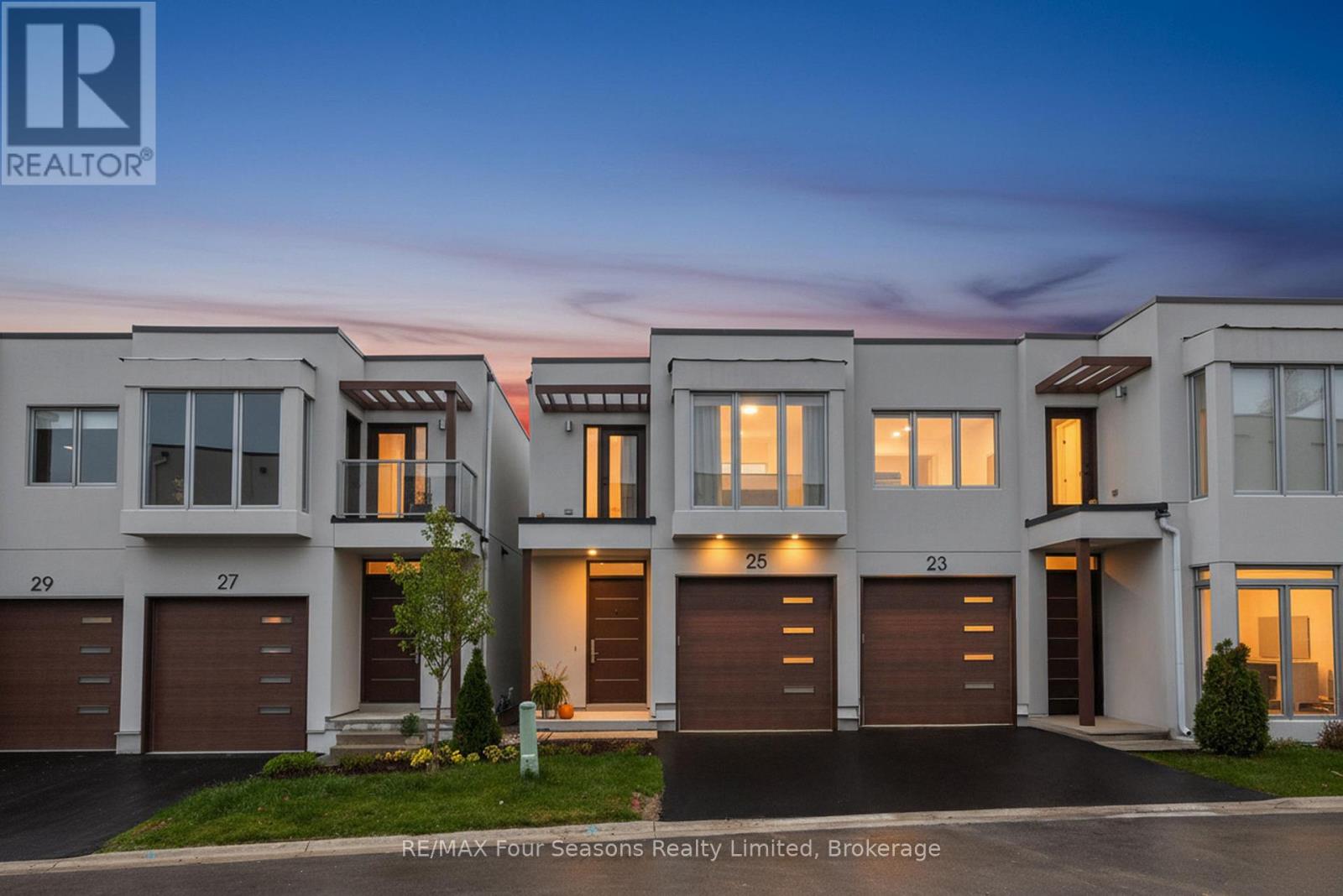 25 WATERVIEW LANE