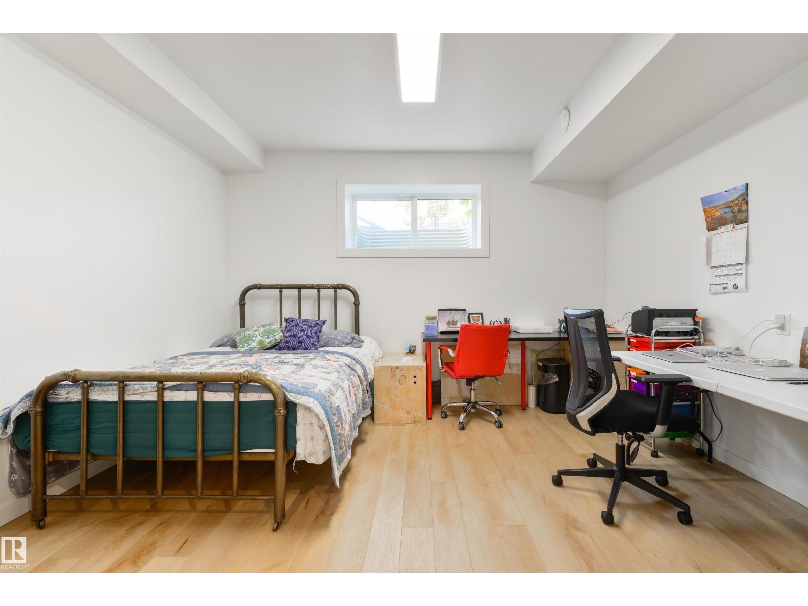 1 TAYLOR PL, Ardrossan