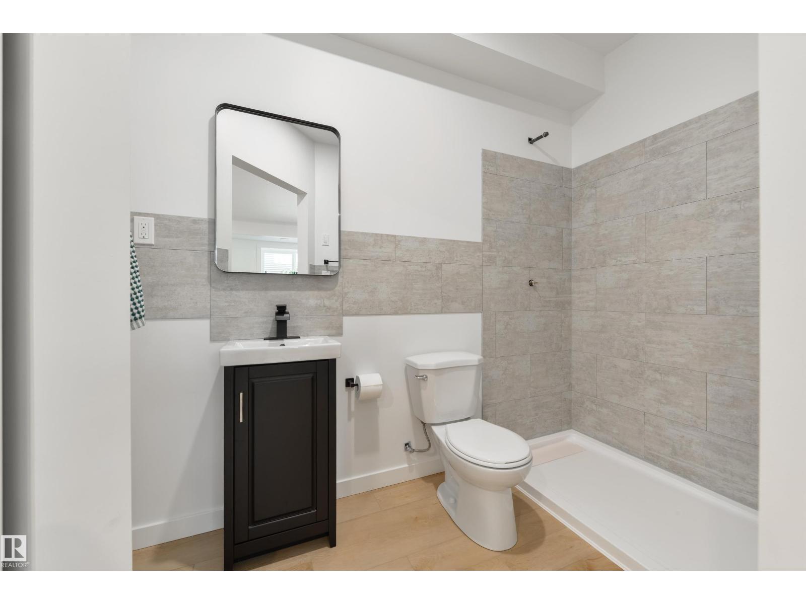 1 TAYLOR PL, Ardrossan