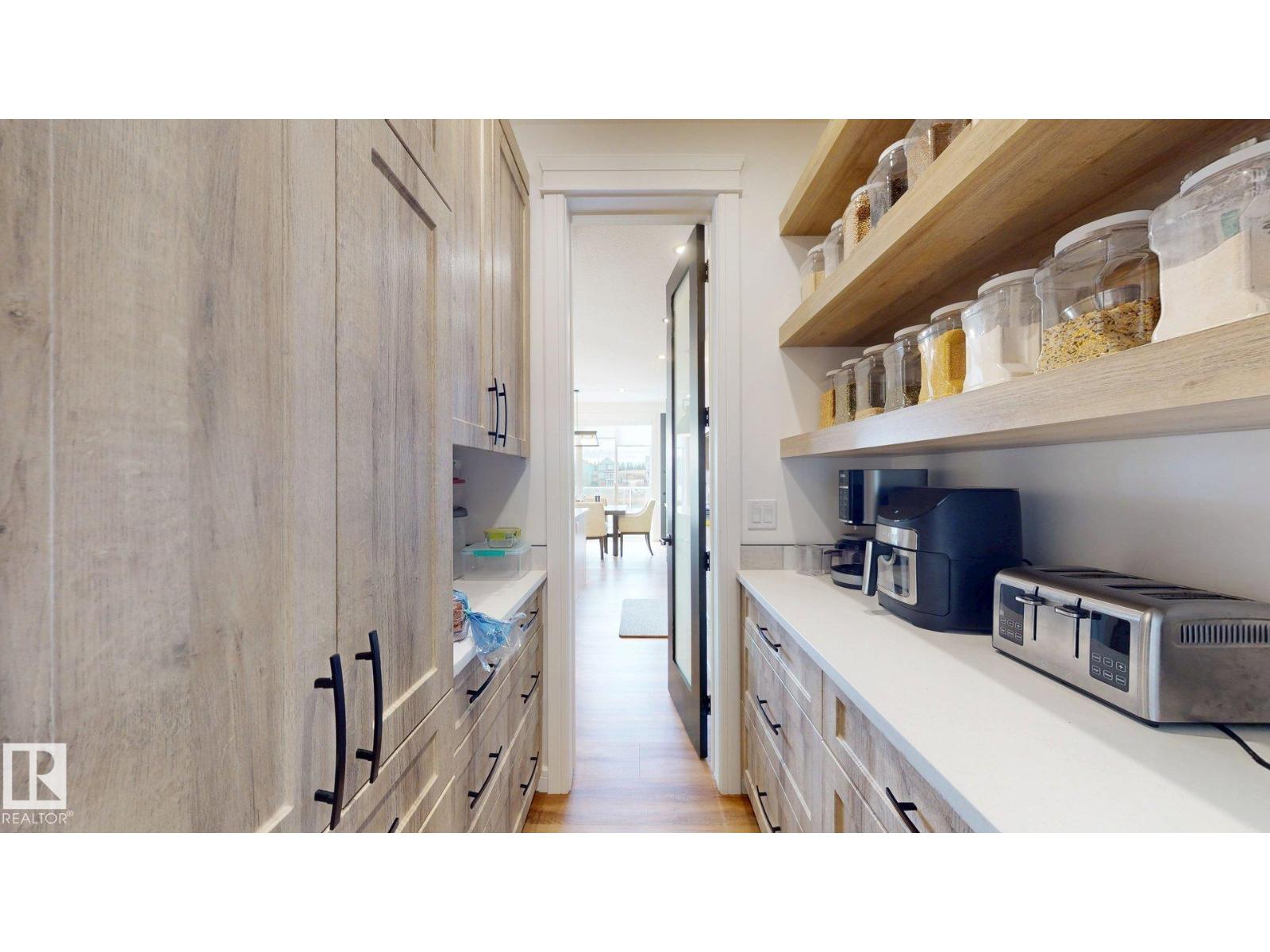 16615 32 AV SW, Edmonton