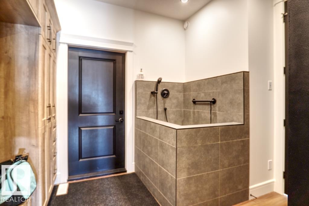 16615 32 AV SW, Edmonton