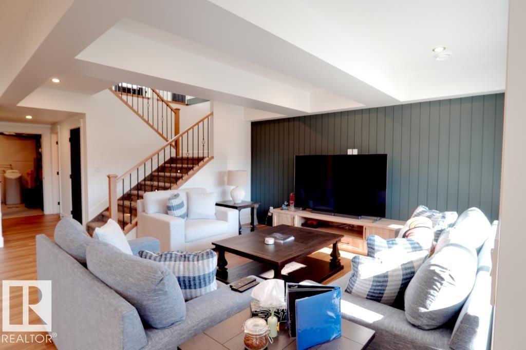 16615 32 AV SW, Edmonton