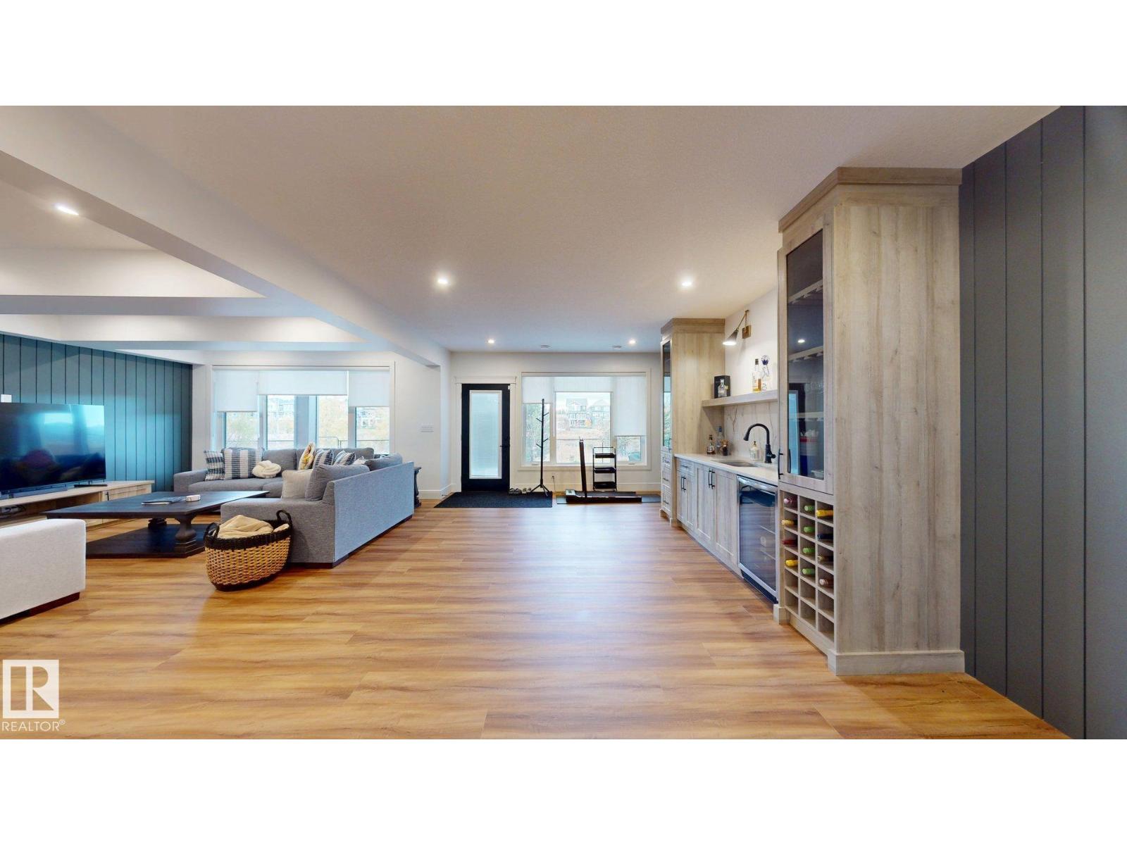 16615 32 AV SW, Edmonton