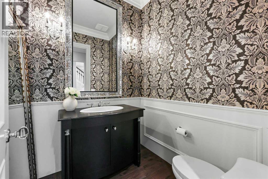 Single Family House for Sale in   Avenue SW Elboya Calgary 