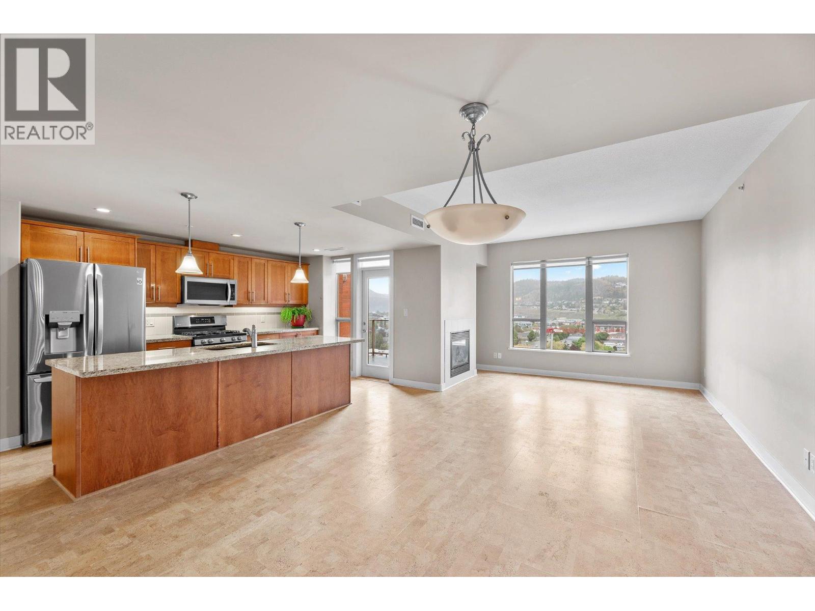 1207 1160 Bernard Avenue, Kelowna