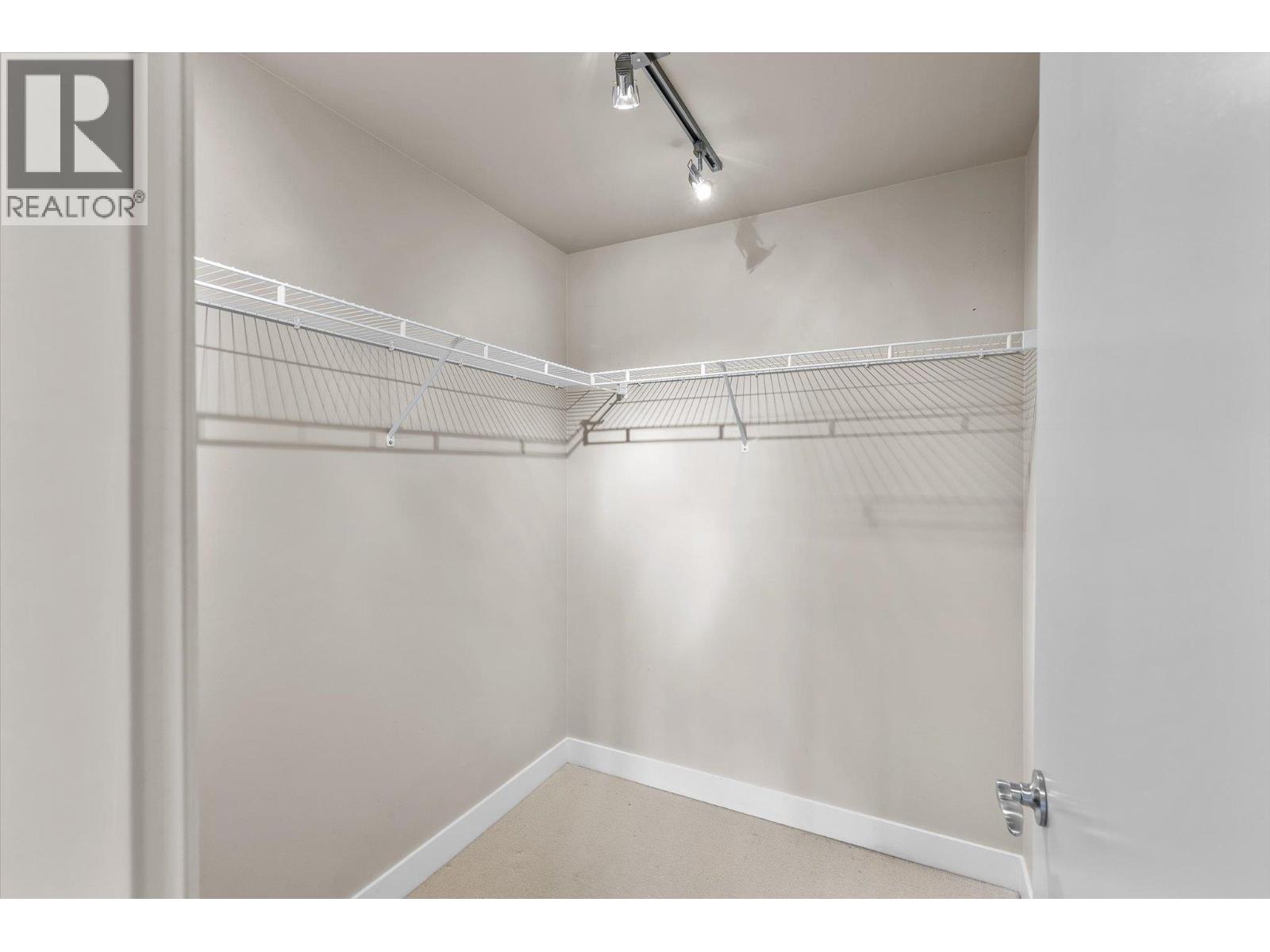 1207 1160 Bernard Avenue, Kelowna