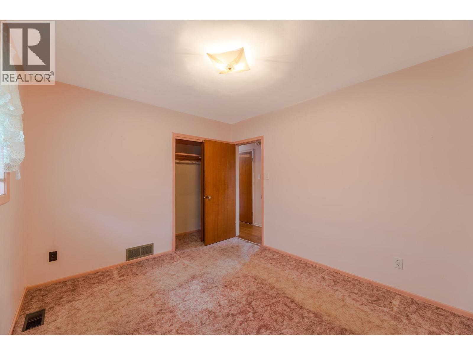  793 MacCleave Avenue, Penticton